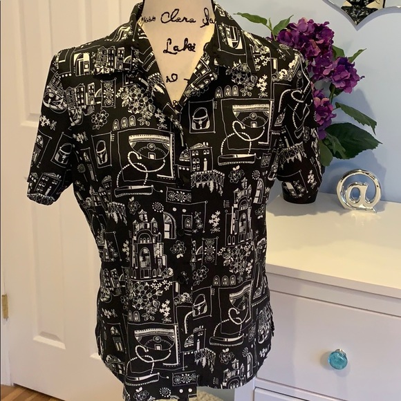 Elementz Hotels & Handbags Button Up Collared Top - Picture 1 of 4